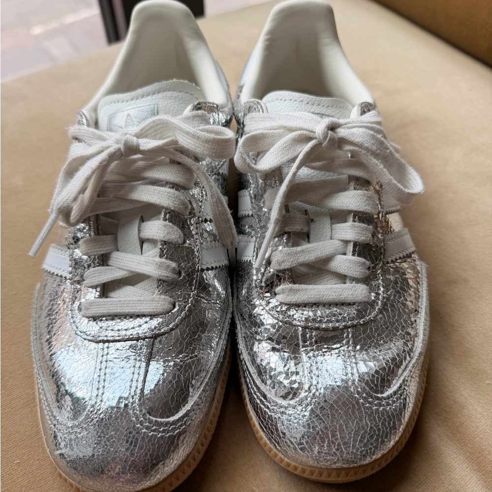 Adidas Silver Metallic Crackle Leather Sneakers with White Stripes size 6.5 US - Picture 2 of 4